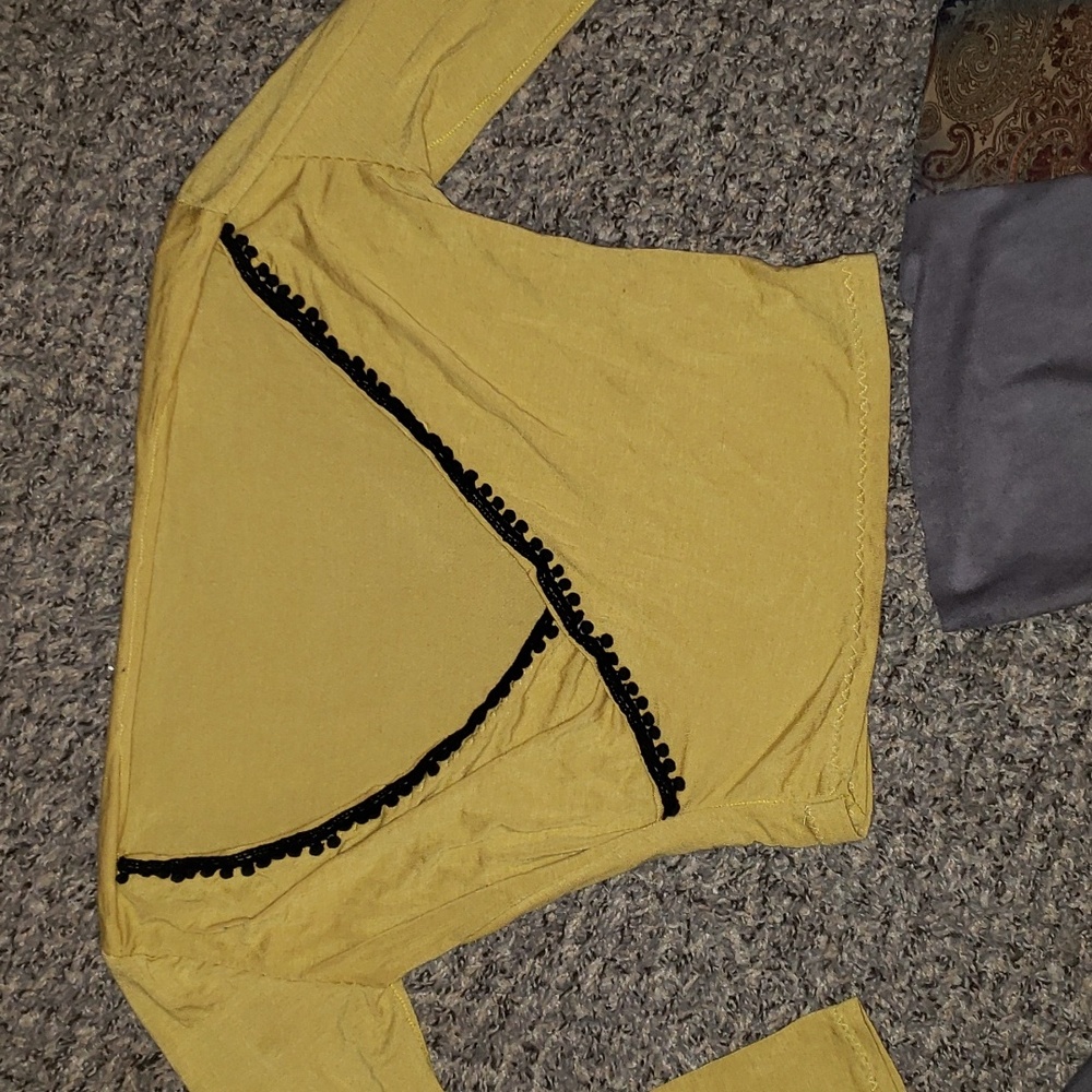 Lot - Picture 2 of 6